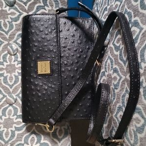 Like new Dooney shoulder bag